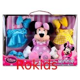 Minnie troca de roupas